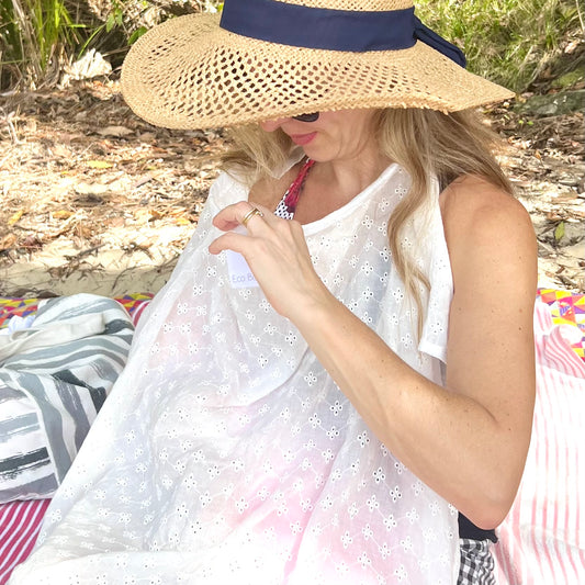 Cape d'allaitement brodée