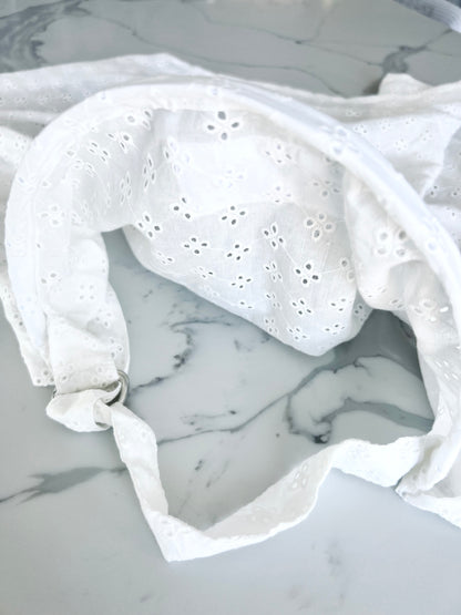 Cape d'allaitement brodée